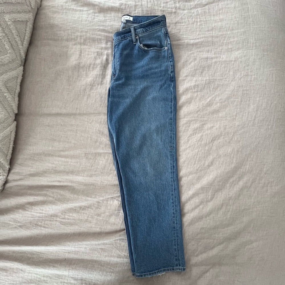 Abercrombie Ultra High Rise 90s Straight Jean Curve Love Crossover Waist 31/12S